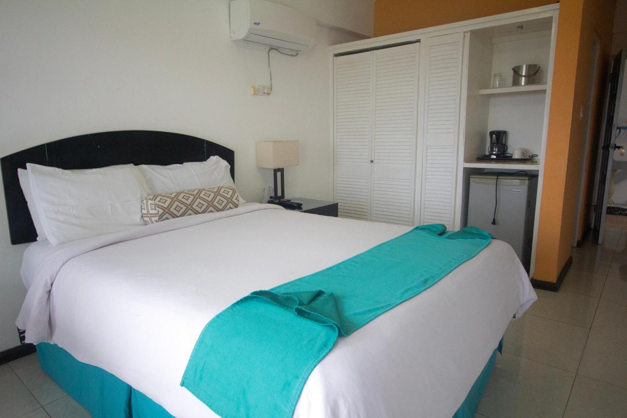 Match Resort ปอร์ตอันโตนิโอ ภายนอก รูปภาพ